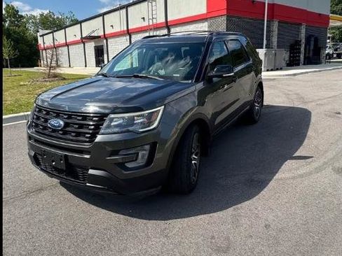 Used 2017 Ford Explorer Sport AWD/4WD image 4