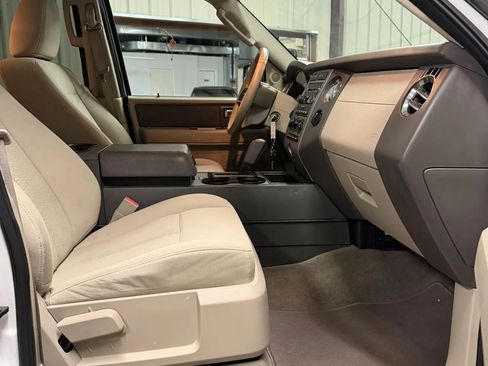 Used 2013 Ford Expedition XLT AWD/4WD image 11