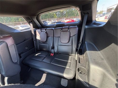 Used 2020 Ford Explorer Platinum w/ Premium Technology Package image 46