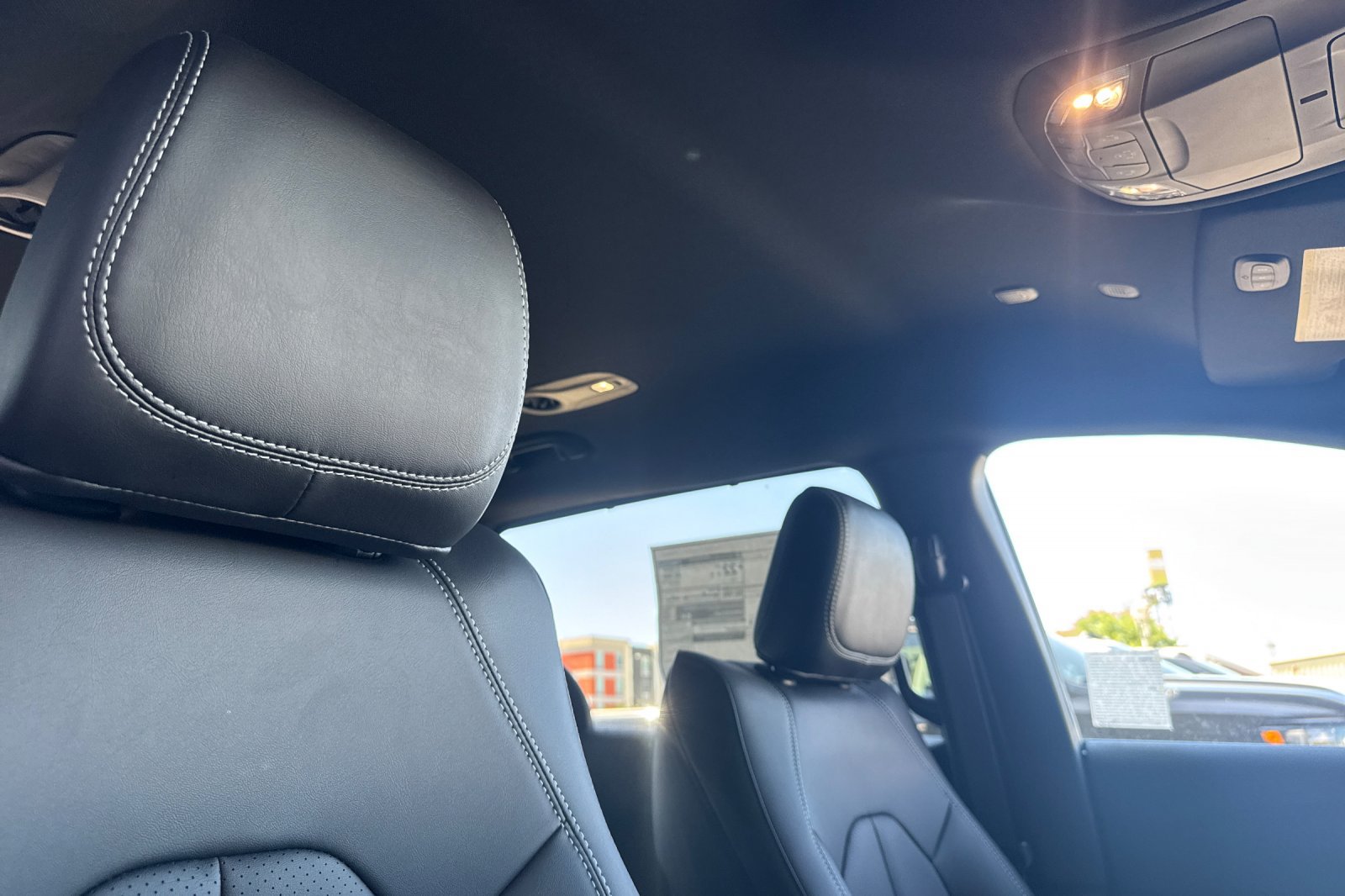 New 2027 Chrysler Pacifica Select FWD image 15