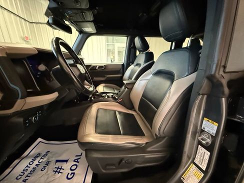 Used 2022 Ford Bronco Wildtrak AWD/4WD image 25