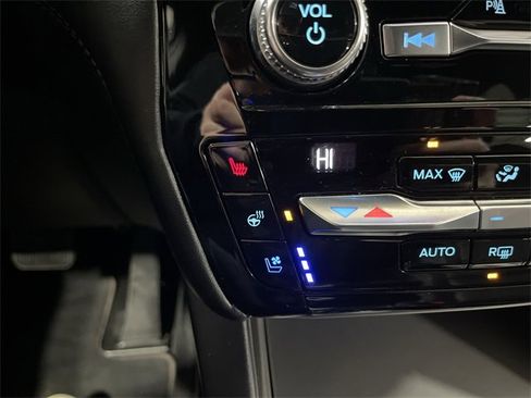 Used 2021 Ford Explorer Platinum image 32