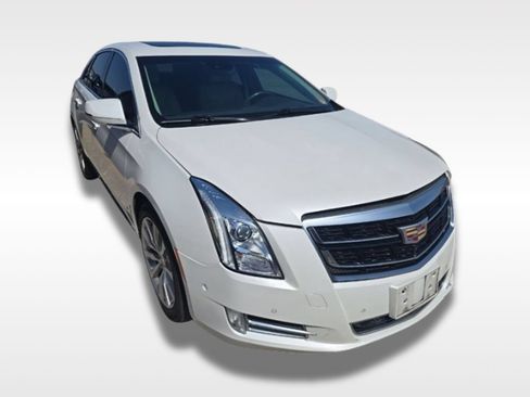 Used 2016 Cadillac XTS Luxury w/ Driver Awareness Package FWD image 2