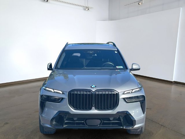 Used 2023 BMW X7 xDrive40i w/ M Sport Package AWD/4WD image 2