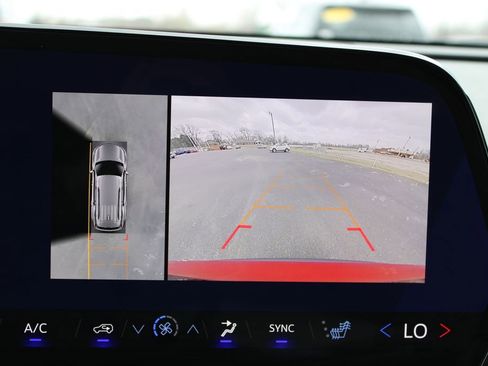 New 2026 Chevrolet Traverse LT w/ Driver Confidence Package image 46