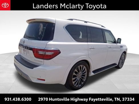 Used 2022 Nissan Armada Platinum w/ Captain's Chairs Package RWD image 3