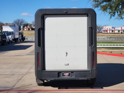 New 2025 Chevrolet Brightdrop 400 w/ Power Door Package AWD/4WD image 14