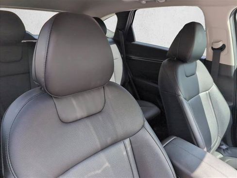 Certified 2024 Hyundai Tucson SEL w/ Convenience Package FWD image 24