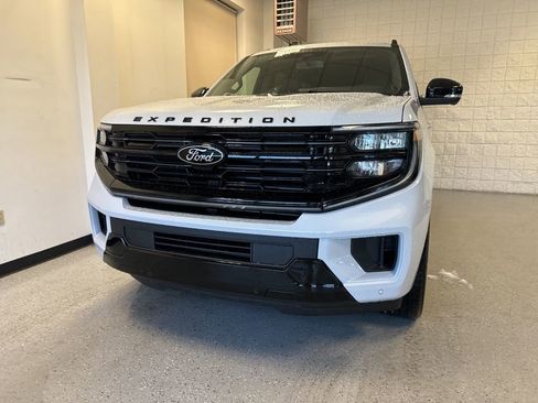 New 2026 Ford Expedition Max Platinum w/ Stealth Performance Package image 13