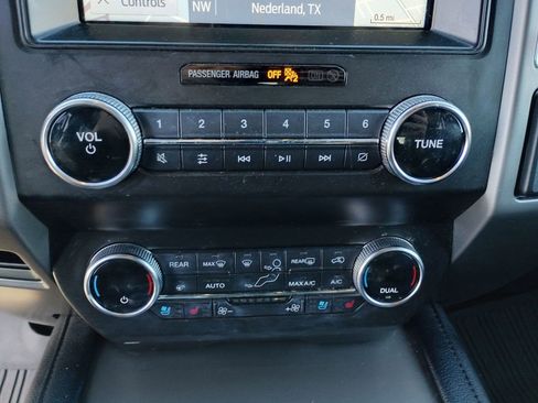 Used 2021 Ford Expedition Max XLT image 16