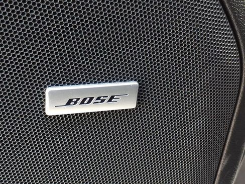 Used 2022 GMC Yukon XL SLT w/ SLT Premium Package image 11