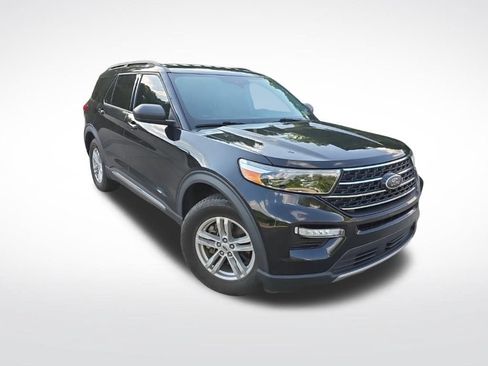 Used 2021 Ford Explorer XLT w/ Equipment Group 202A AWD/4WD image 3