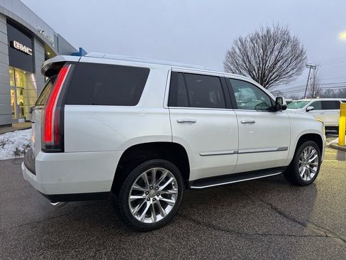 Used 2019 Cadillac Escalade Luxury image 19