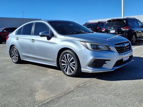 Used 2018 Subaru Legacy 2.5i Premium w/ Moonroof Package image 2