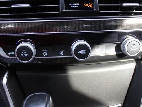 Used 2019 Honda Accord Sport image 13