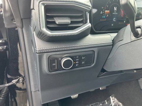Used 2025 Ford Mustang GT Premium RWD image 20