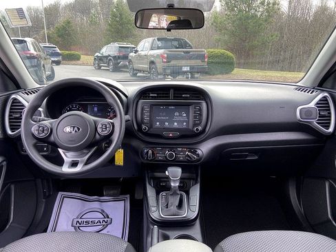 Used 2021 Kia Soul LX image 15