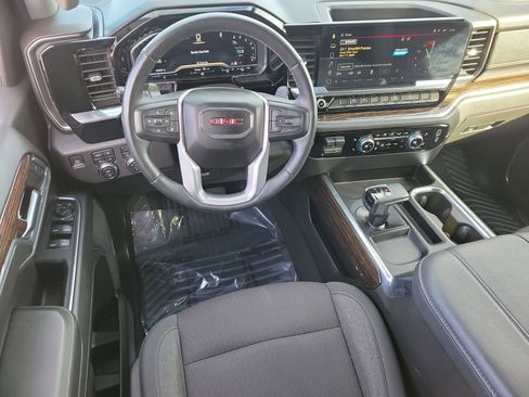 Used 2023 GMC Sierra 1500 Elevation w/ X31 Off-Road Package image 19