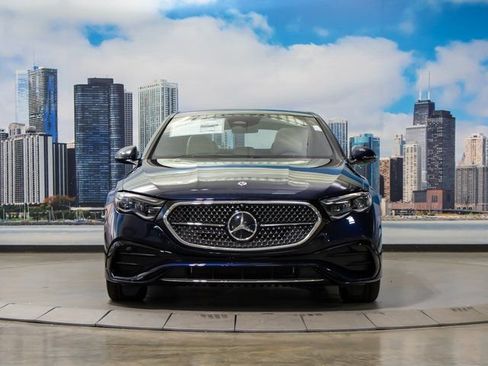 Used 2026 Mercedes-Benz E 450 4MATIC Sedan image 3