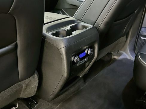 Used 2025 Buick Enclave Preferred AWD/4WD image 28