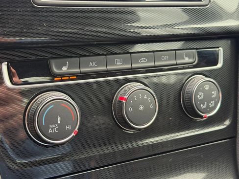 Used 2017 Volkswagen GTI S image 23