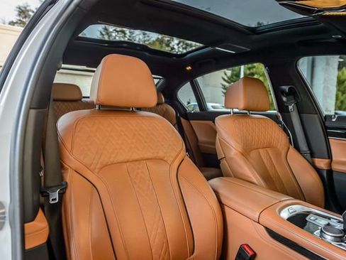 Used 2020 BMW 740i xDrive w/ M Sport Package image 38