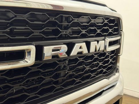 Used 2020 RAM 5500 Tradesman w/ Chrome Appearance Group image 35