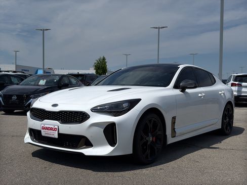Used 2019 Kia Stinger GT AWD/4WD image 2