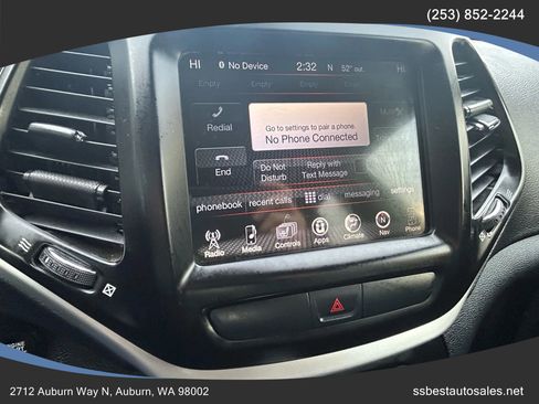 Used 2016 Jeep Cherokee Trailhawk w/ Leather Interior Group image 29