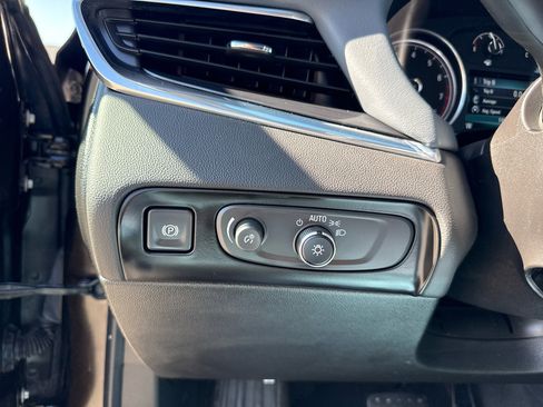 Used 2018 Buick Enclave Premium w/ Experience Buick Package image 29