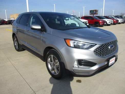 Used 2023 Ford Edge SEL w/ Convenience Package AWD/4WD image 9