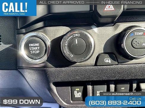 Used 2021 Toyota Tacoma TRD Off-Road w/ Technology Package AWD/4WD image 23