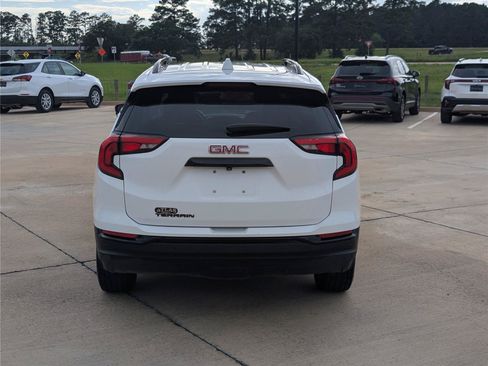 Used 2019 GMC Terrain SLT w/ Preferred Package FWD image 4