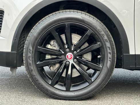 Used 2020 Jaguar E-PACE SE image 13