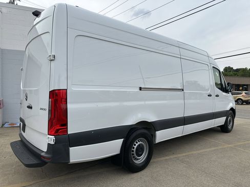 Used 2023 Mercedes-Benz Sprinter 2500 image 7