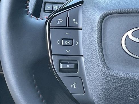 Used 2026 Toyota Prius Plug-In Hybrid image 12