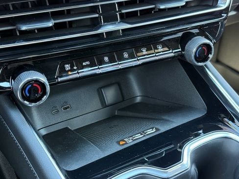 New 2026 Chevrolet Traverse High Country w/ LPO, Floor Liner Package image 23