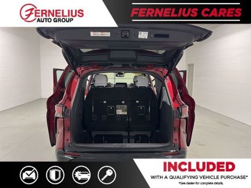 Used 2021 Toyota Sienna XSE AWD/4WD image 14