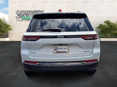 New 2024 Jeep Grand Cherokee Limited w/ Luxury Tech Group II AWD/4WD image 4