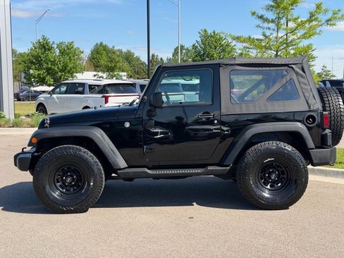 Used 2017 Jeep Wrangler Sport AWD/4WD image 3