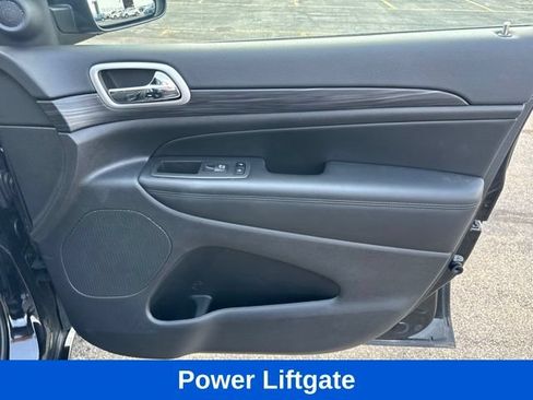 Used 2022 Jeep Grand Cherokee Laredo X AWD/4WD image 14