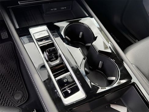 New 2026 Volkswagen Atlas SE image 21