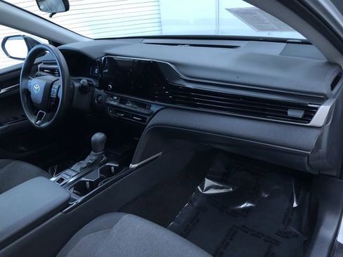 Used 2025 Toyota Camry LE image 23