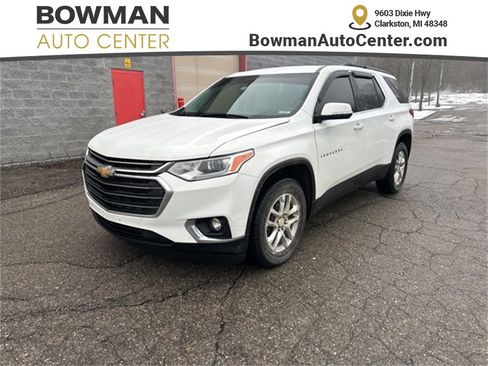 Used 2020 Chevrolet Traverse LT image 1