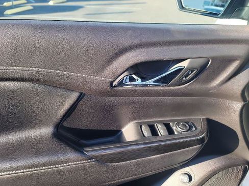 Used 2023 GMC Acadia SLT image 22