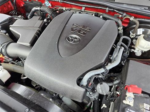 Certified 2023 Toyota Tacoma SR5 image 17