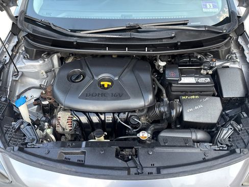 Used 2013 Hyundai Elantra GT w/ Style Pkg FWD image 14