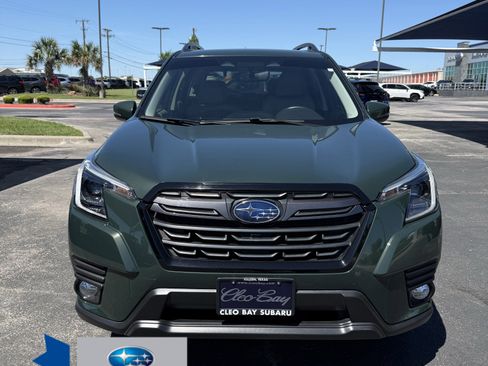 Used 2022 Subaru Forester Limited w/ Popular Package #2 AWD/4WD image 2