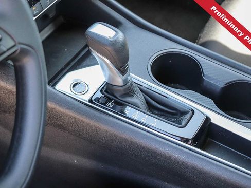 Used 2025 Nissan Altima 2.5 S FWD image 13
