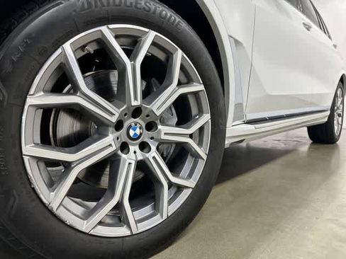 Used 2026 BMW X7 xDrive40i AWD/4WD image 29